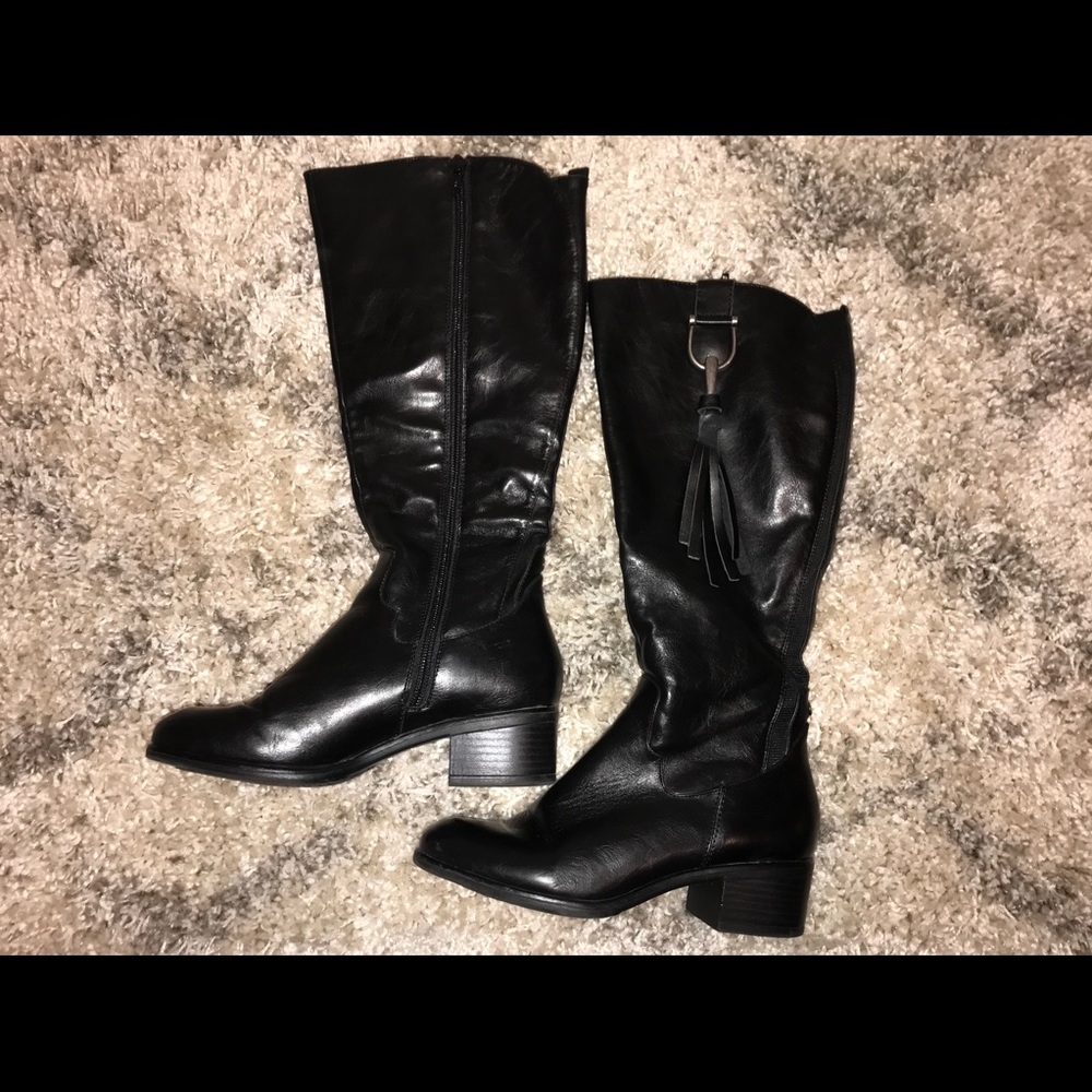 Black Boots with Fringe Accent